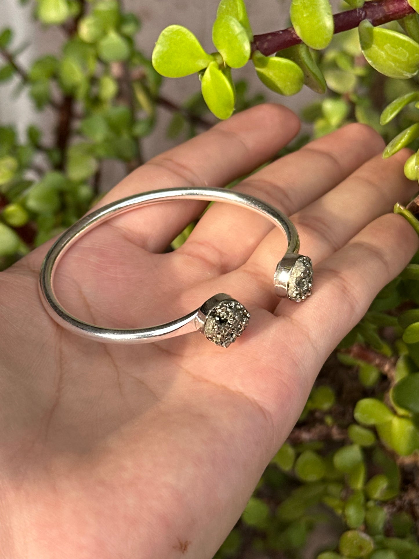 Brazalete de Pirita en Alpaca Platinada