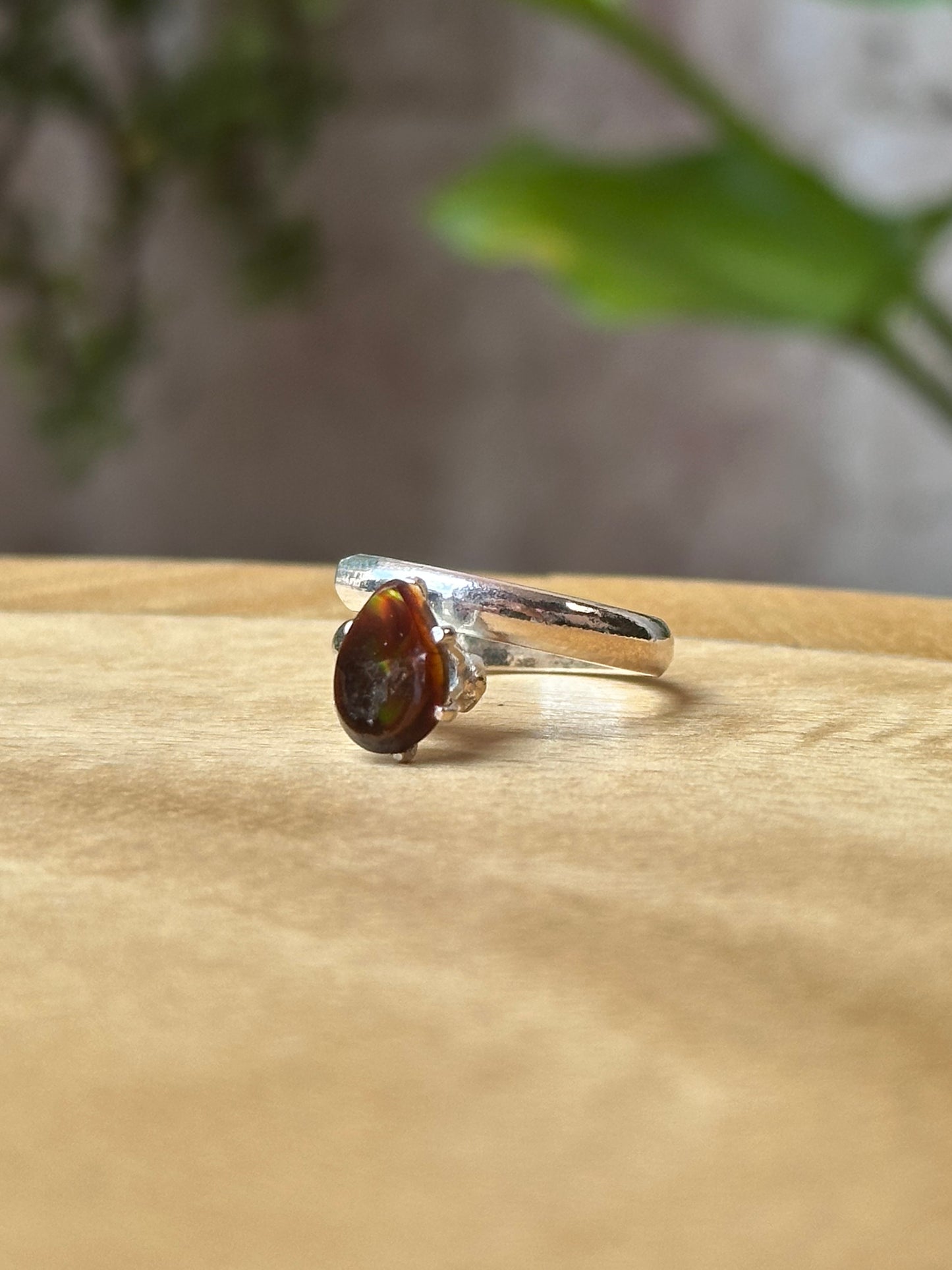 Anillo Ajustable de Ágata de Fuego