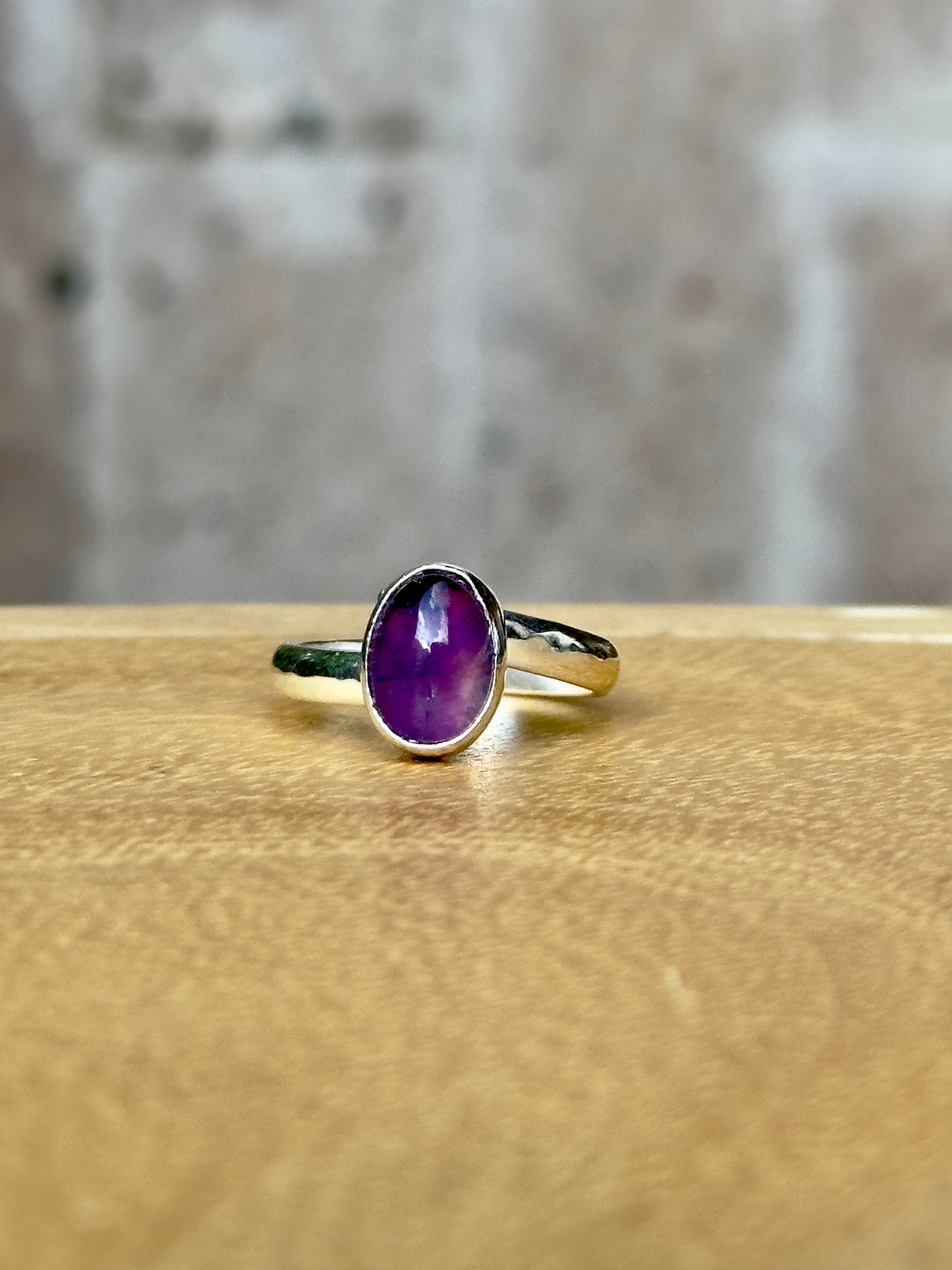 Anillo ajustable de Amatista mini redondo