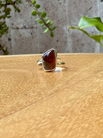 Anillo ajustable de ámbar