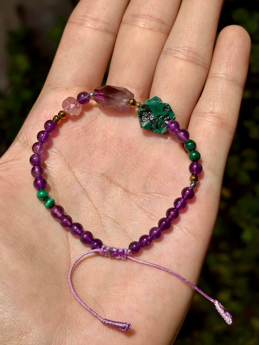 Pulsera Ajustable de Malaquita, Amatista A+, Cuarzo Cherry y Hematita