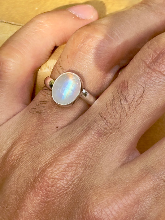 Anillo ajustable de piedra luna mini
