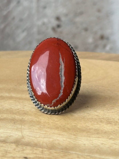 Anillo ajustable de jaspe rojo grande