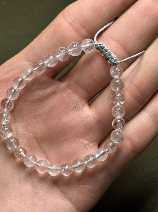 Pulsera ajustable de cuarzo blanco esfera