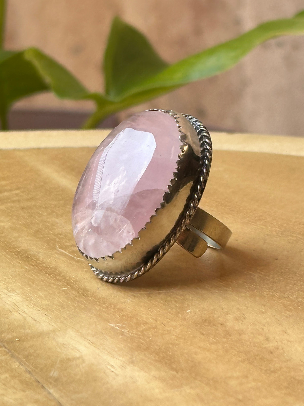 Anillo ajustable de Cuarzo rosa grande