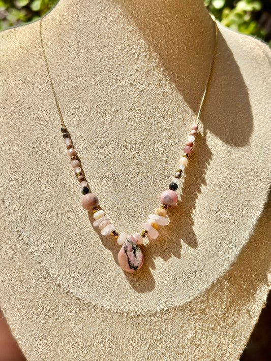 Collar de Rodonita, Hematita, Cuarzo Rosa & Jaspe Oceánico