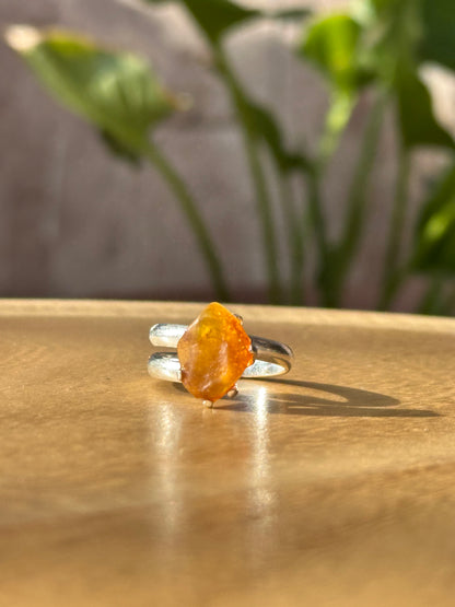 Anillo ajustable de ámbar
