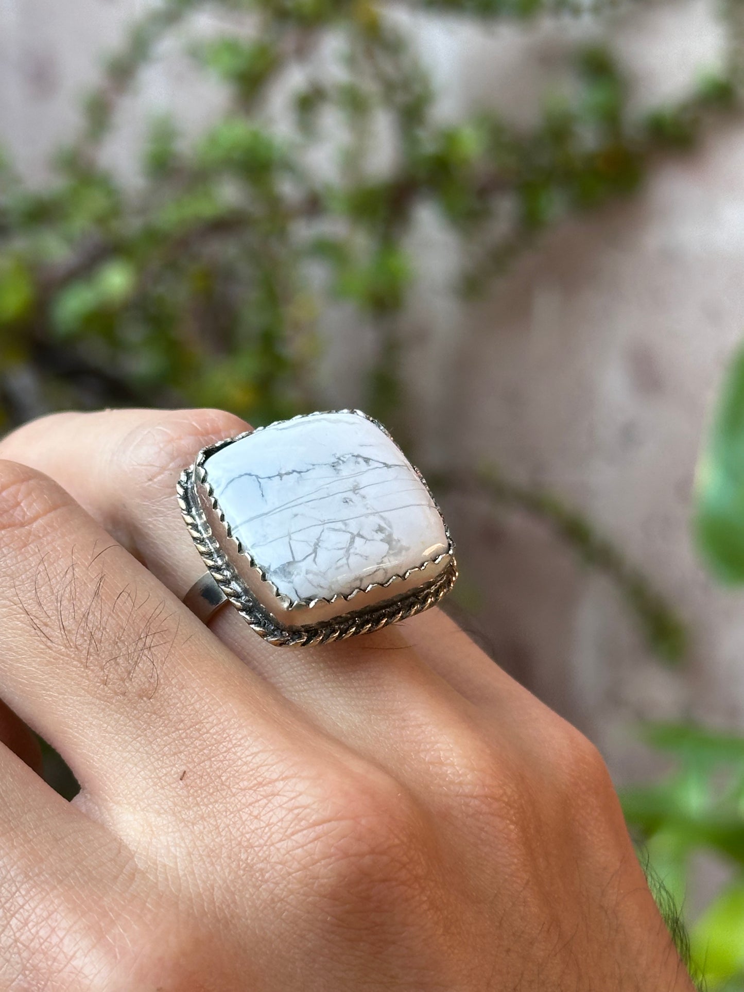 Anillo Vintage de Howlita