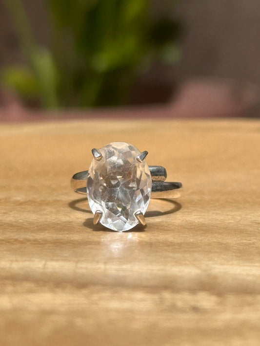 Anillo Ajustable de Cuarzo Blanco en Plata .925 | Maestro Sanador