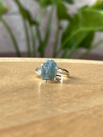 Anillo ajustable de Aguamarina en bruto