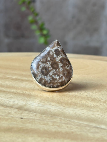 Anillo Ajustable de Fósil en Forma de gota grande