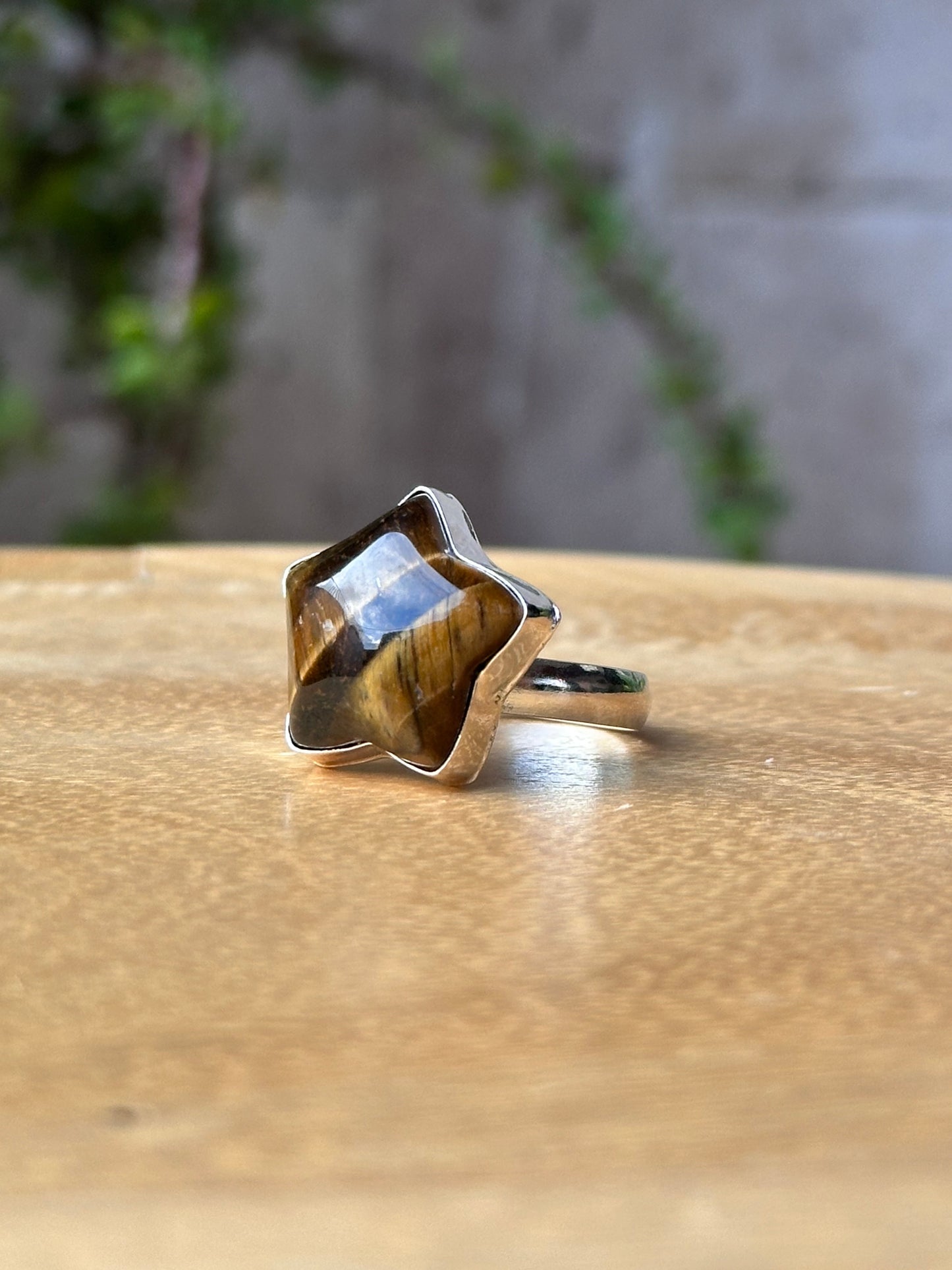Anillo ajustable de Ojo de Tigre estrella