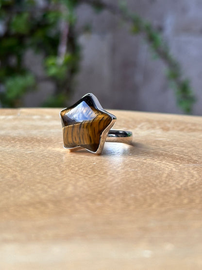 Anillo ajustable de Ojo de Tigre estrella