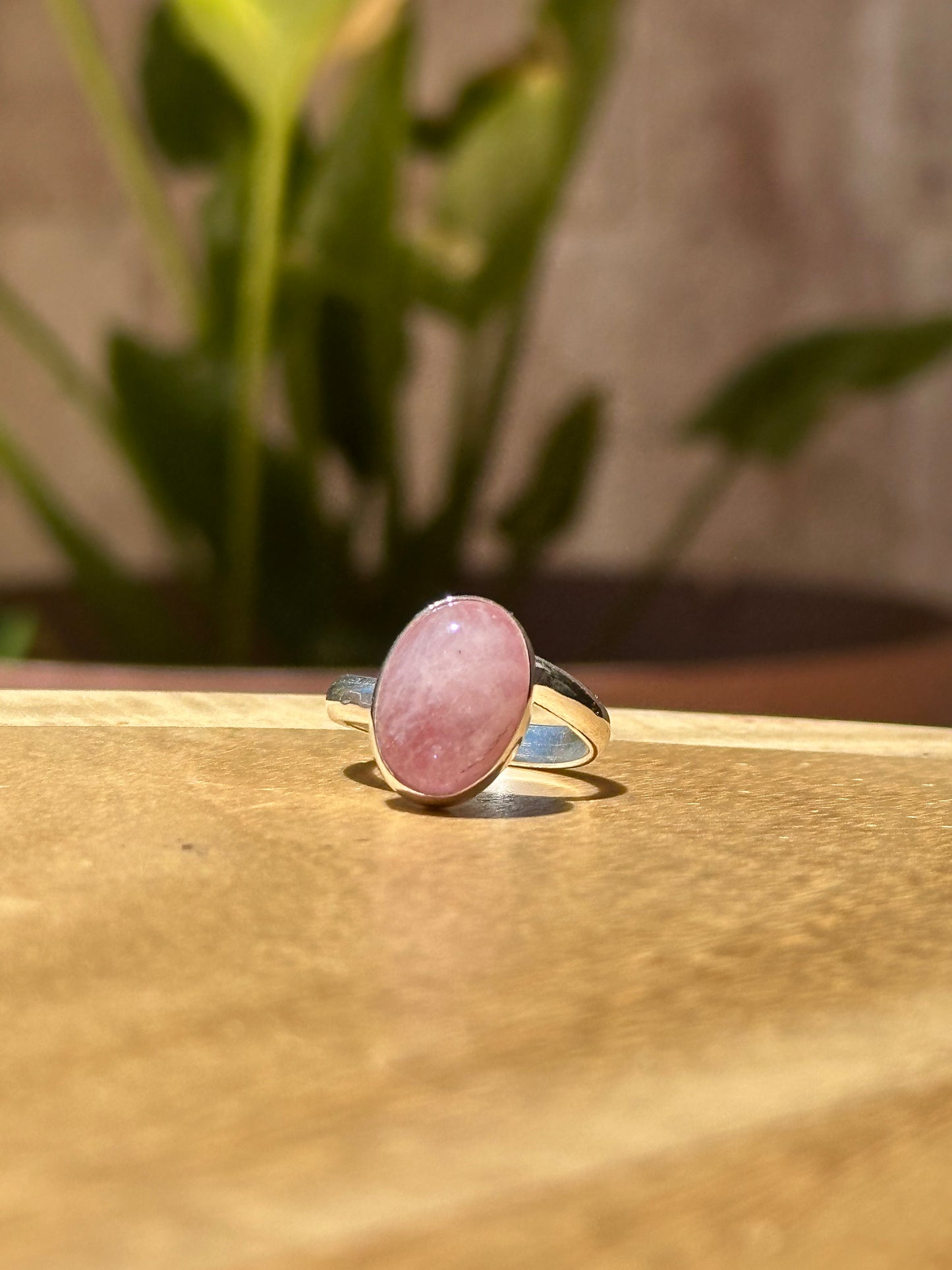 Anillo ajustable de Cuarzo rosa