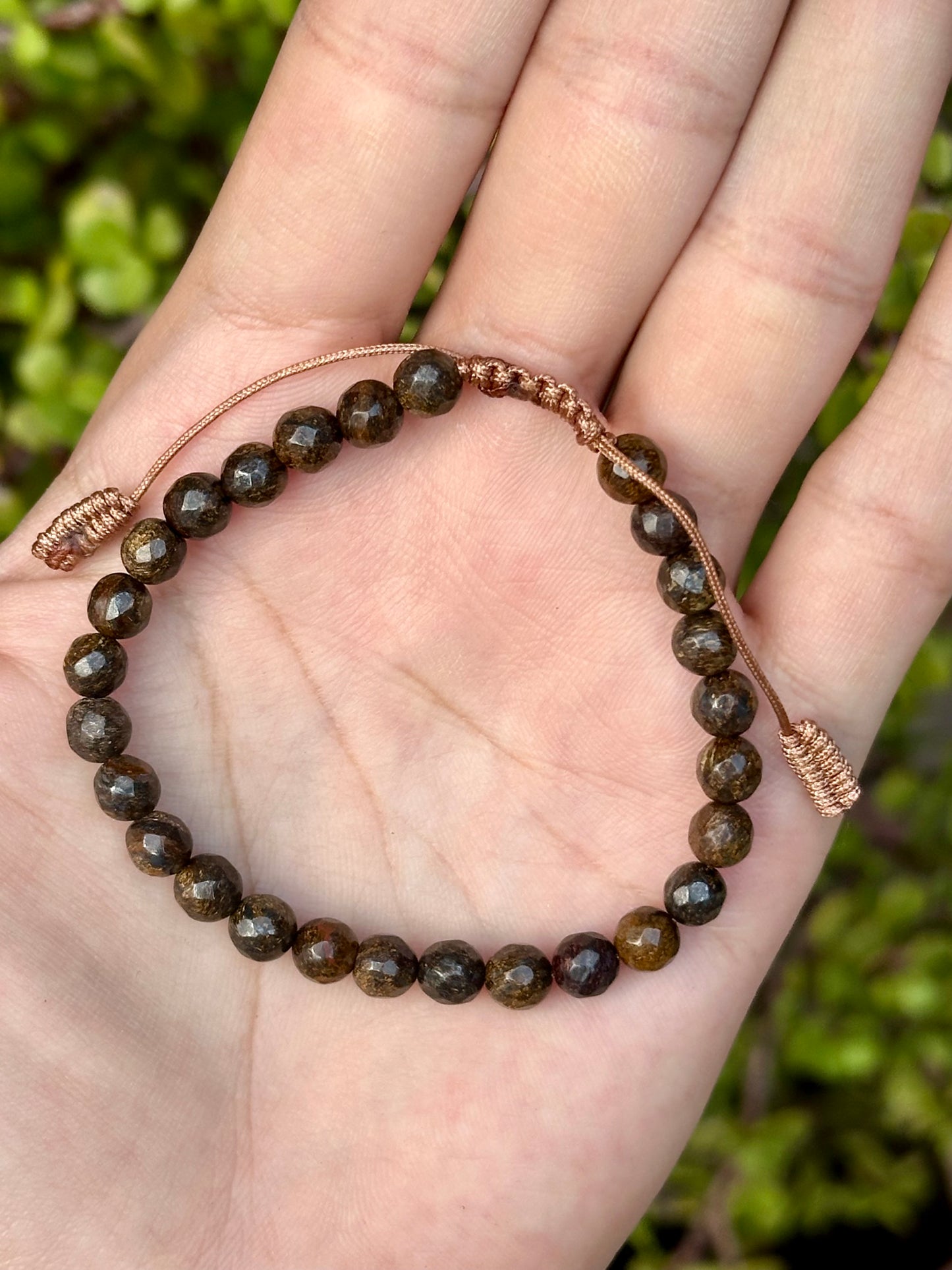 Pulsera Ajustable de Bronzita 6mm facetada