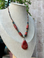 Collar Ajustable de Jaspe Rojo y Mokaita