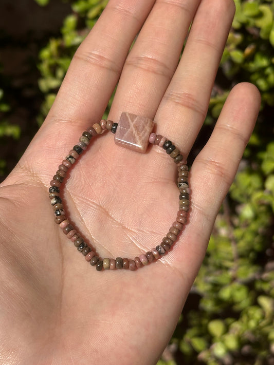 Pulsera Ajustable de Piedra Sol y Rodonita