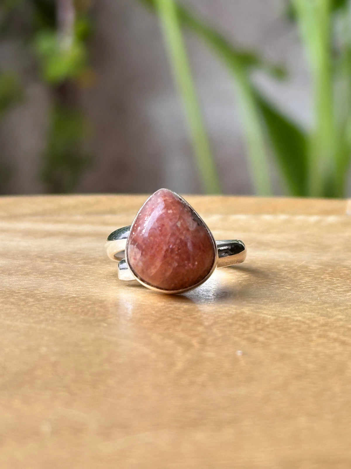 Anillo Ajustable de Piedra Sol