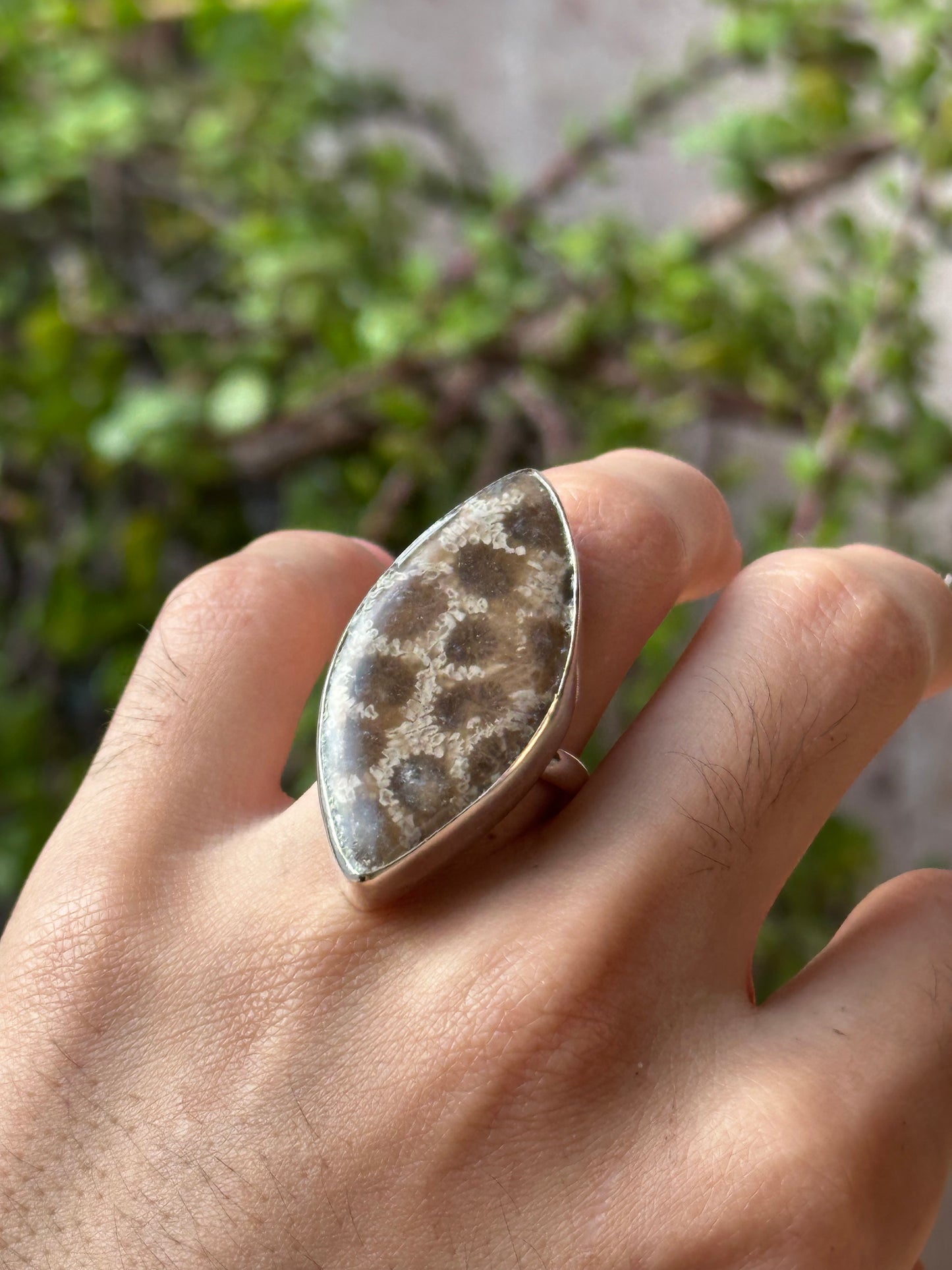 Anillo Ajustable de Fósil en Forma de Rombo