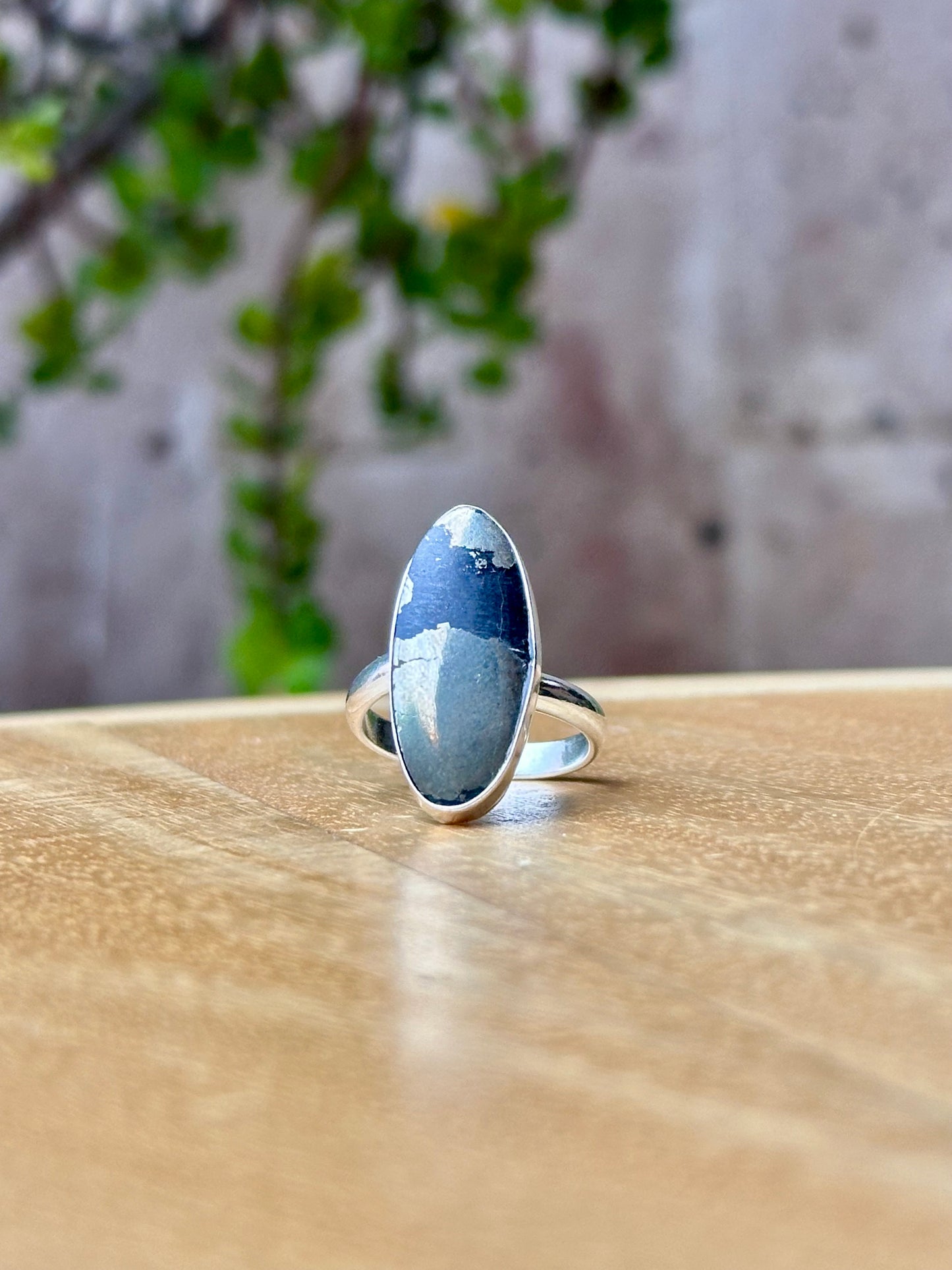 Anillo ajustable de pirita ovalado