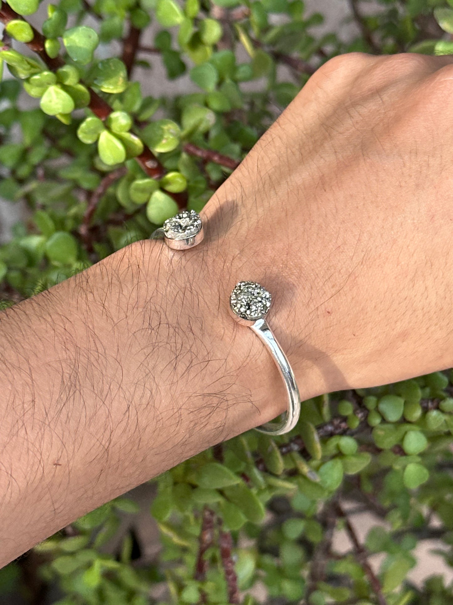 Brazalete de Pirita en Alpaca Platinada