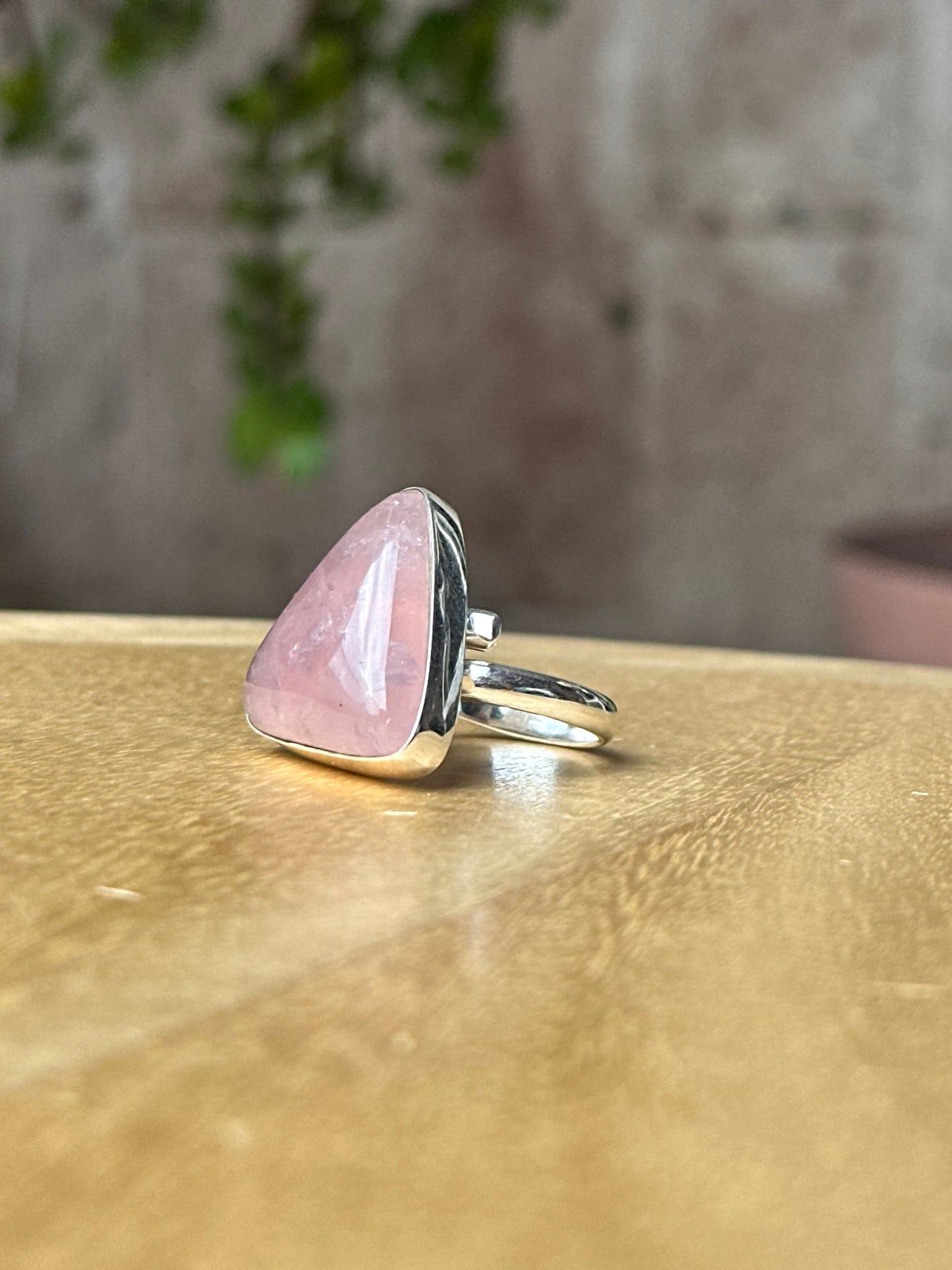 Anillo ajustable de Cuarzo rosa grande