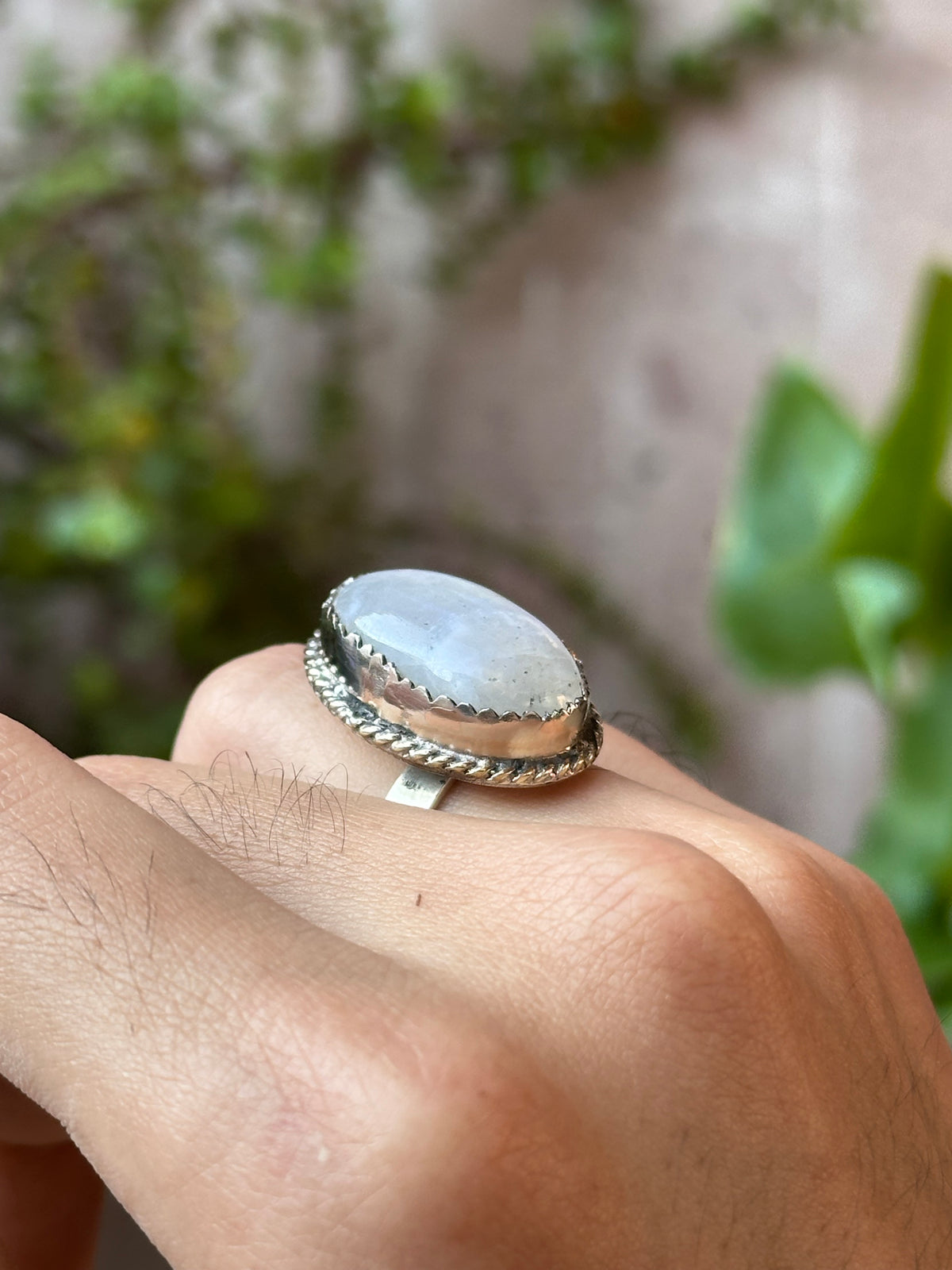 Anillo ajustable de piedra luna grande