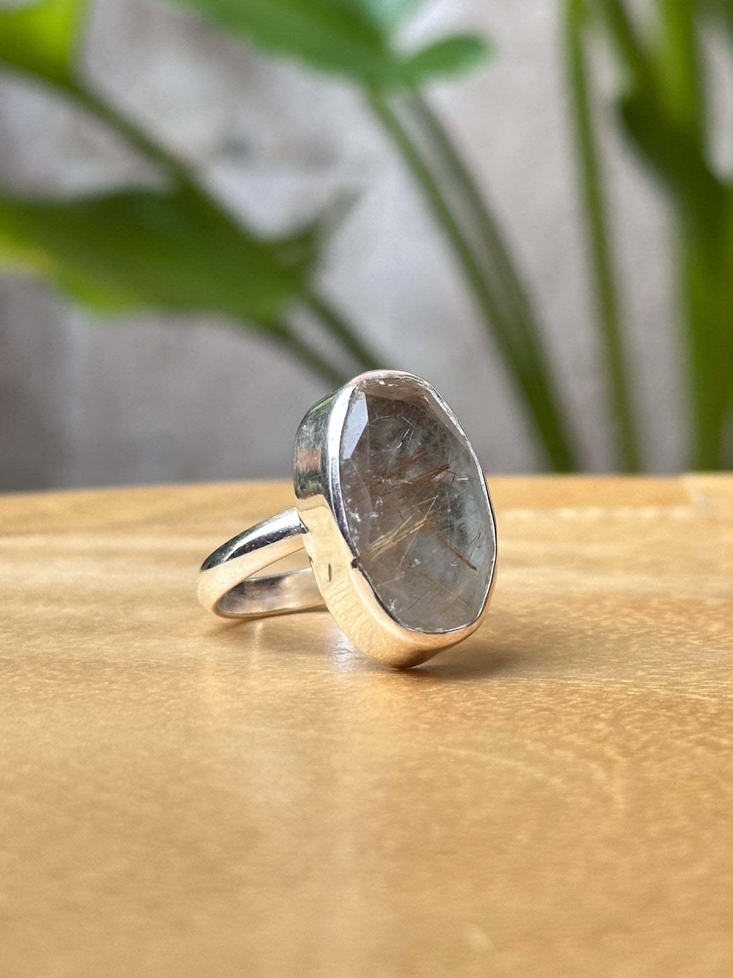 Anillo ajustable de Cuarzo Rutilado facetado
