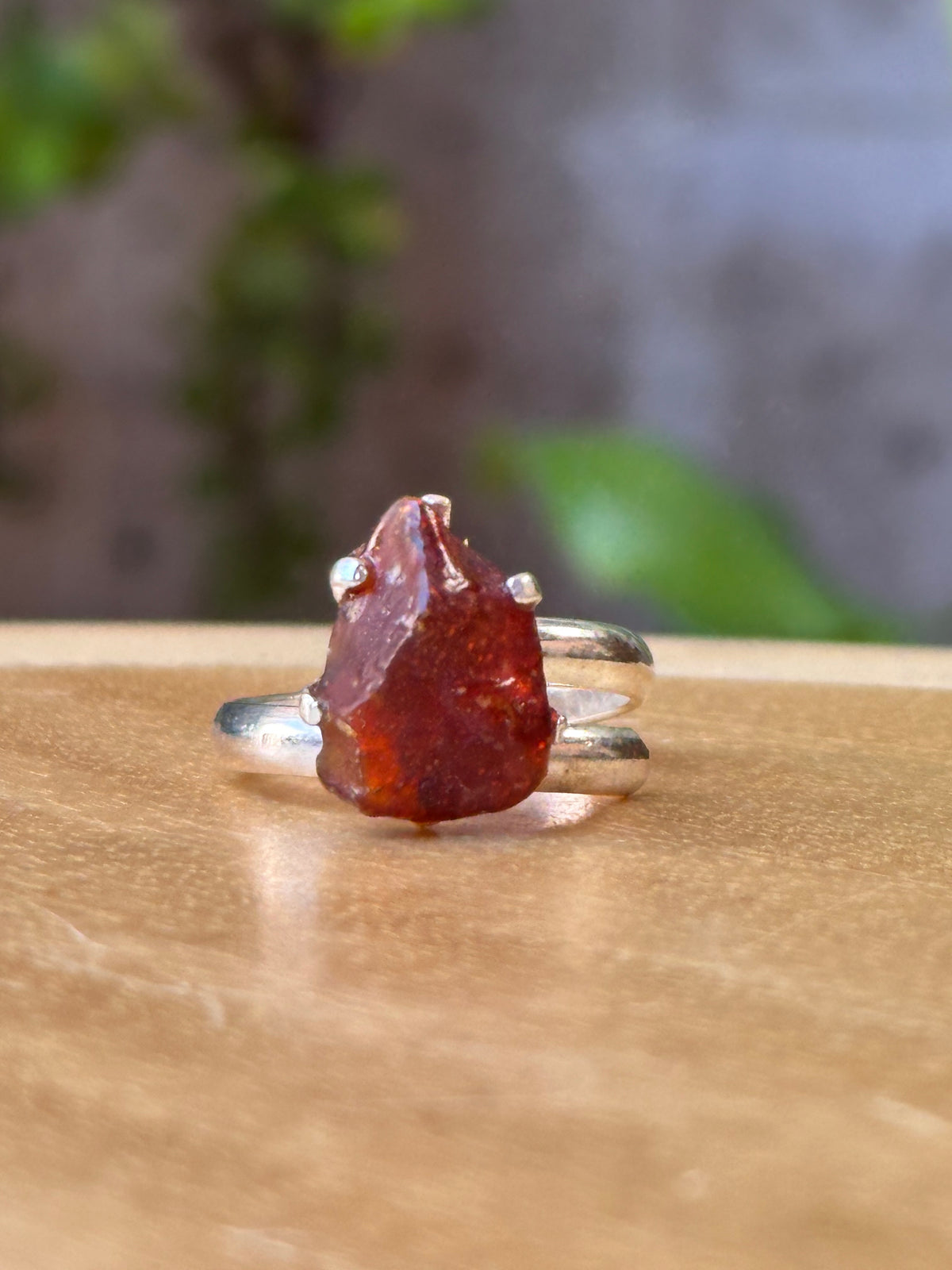Anillo ajustable de ámbar