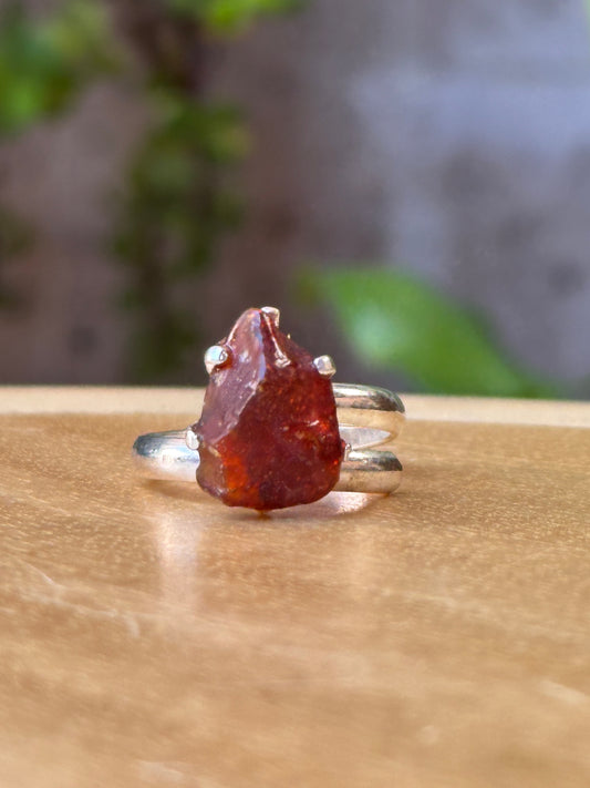 Anillo ajustable de ámbar