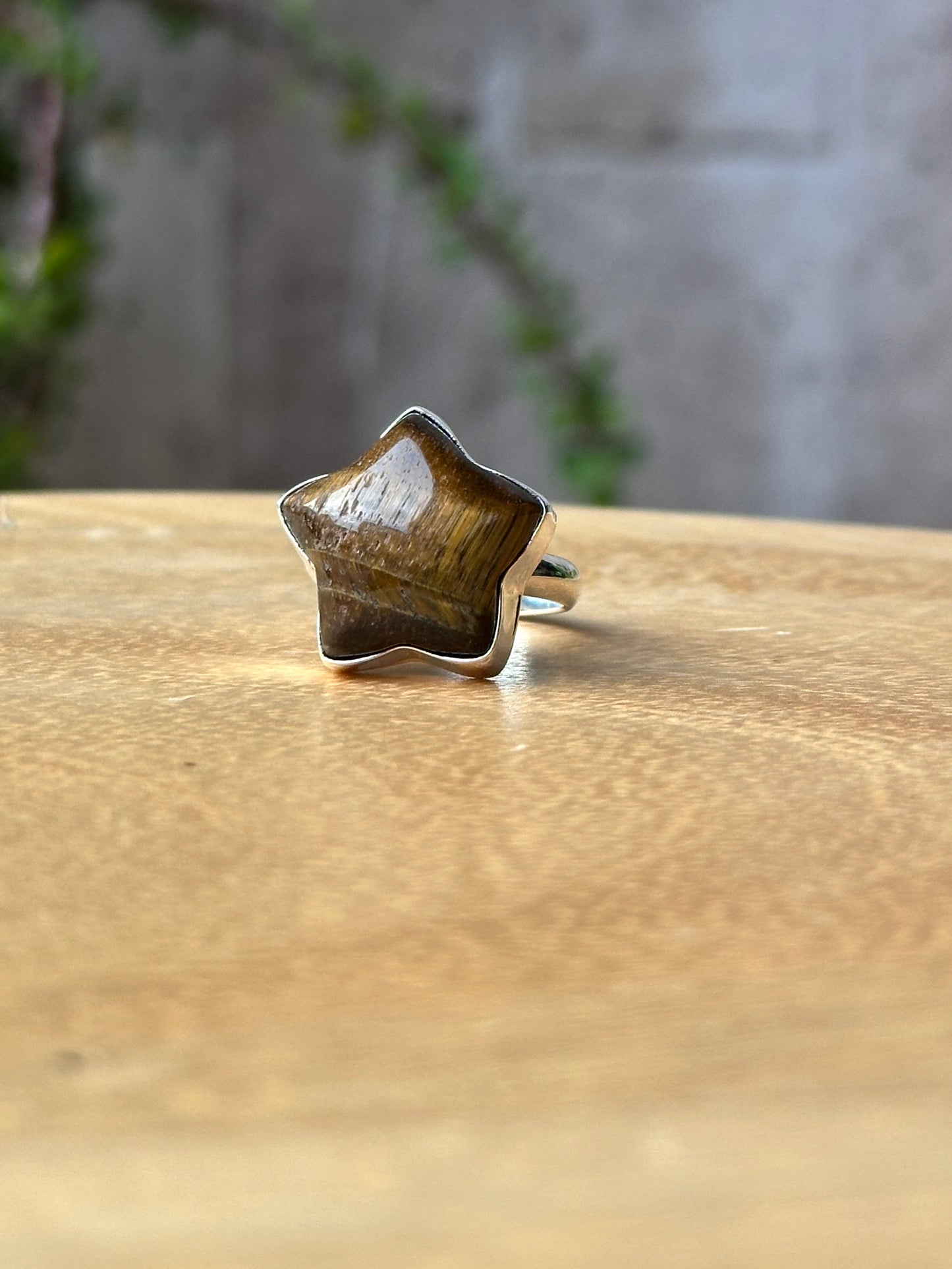 Anillo ajustable de Ojo de Tigre estrella