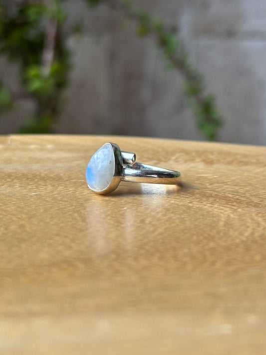 Anillo ajustable de piedra luna gota mini