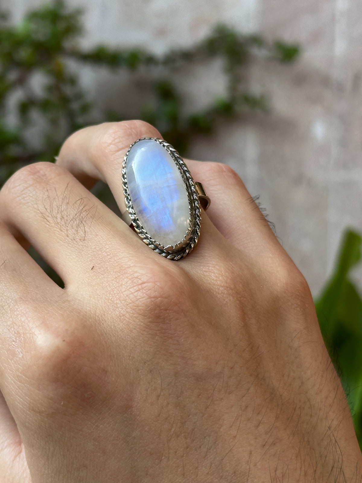 Anillo ajustable de piedra luna grande