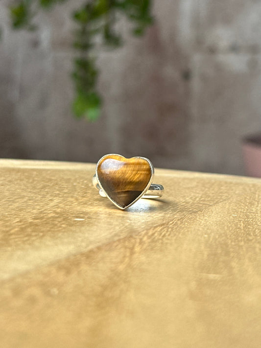 Anillo ajustable de Ojo de Tigre corazón