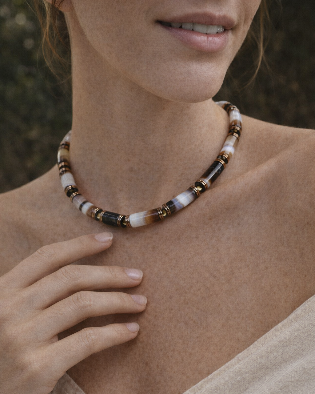 Collar Ajustable de Ágata Bandeada y Hematita