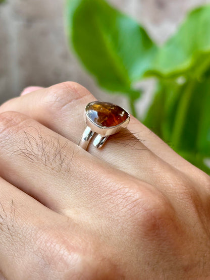 Anillo ajustable de ámbar