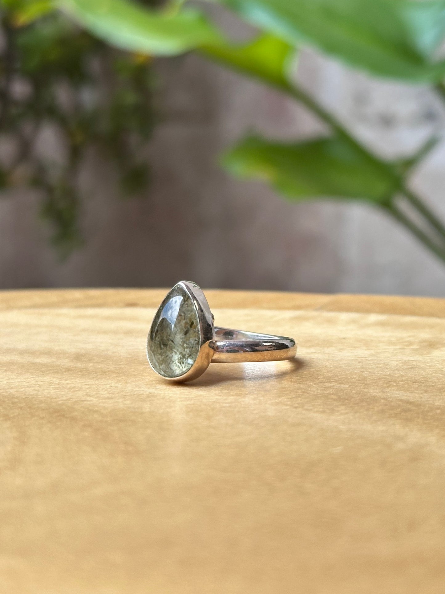 Anillo ajustable de Rutilo verde gota