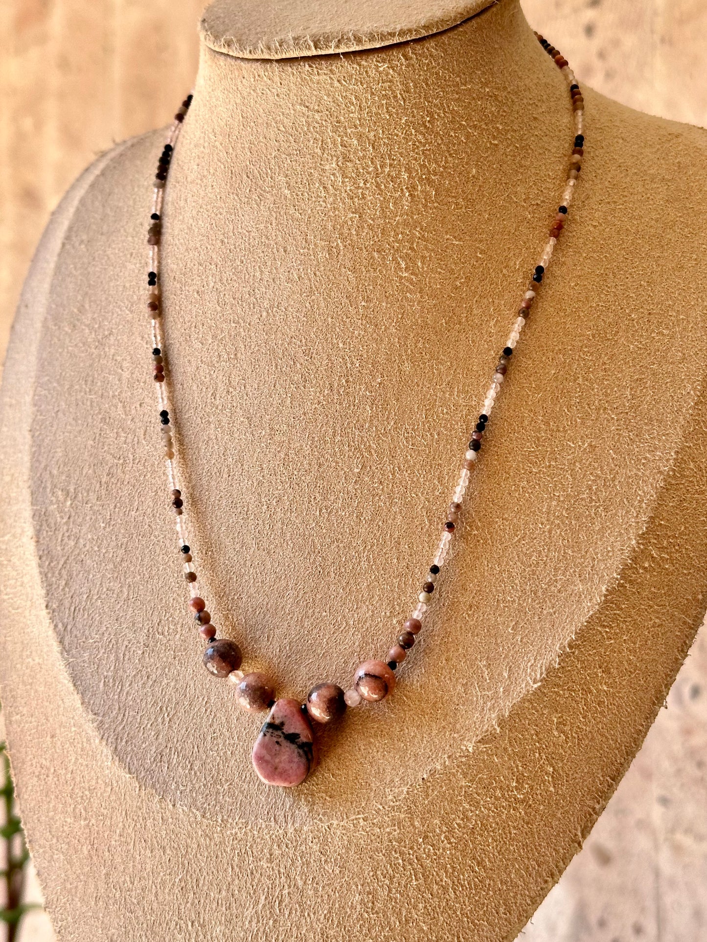 Collar de Cuarzo Rosa y Ágata