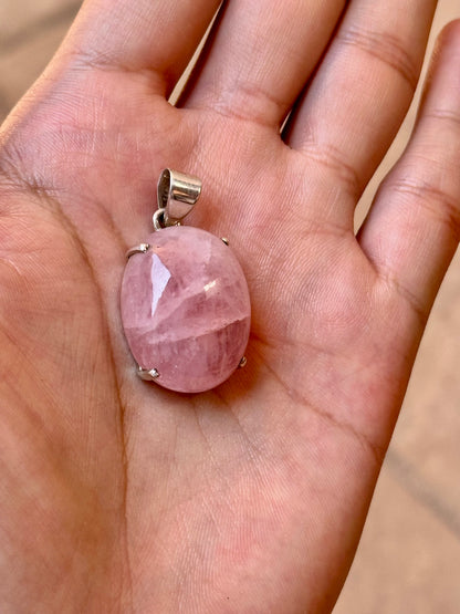 Collar de Cuarzo Rosa