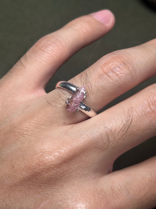 Anillo Ajustable de Turmalina Sandía Tallada en Forma de Hoja