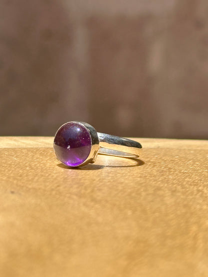Anillo ajustable de Amatista mini redondo