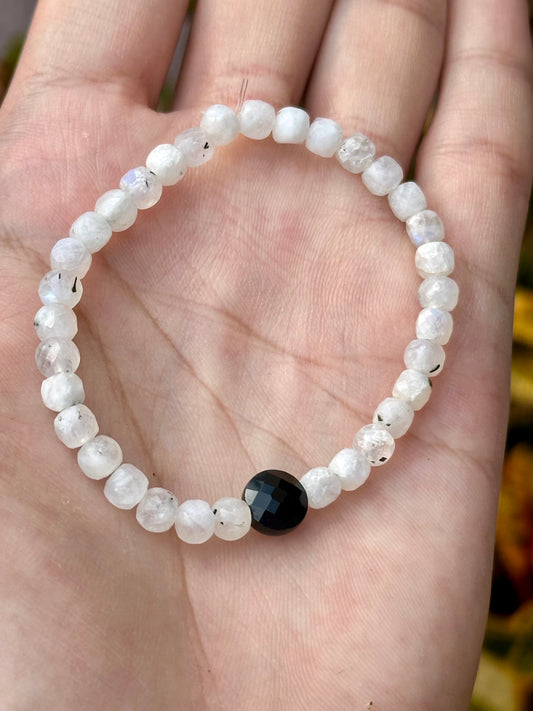 Pulsera ajustable de Turmalina negra con piedra luna