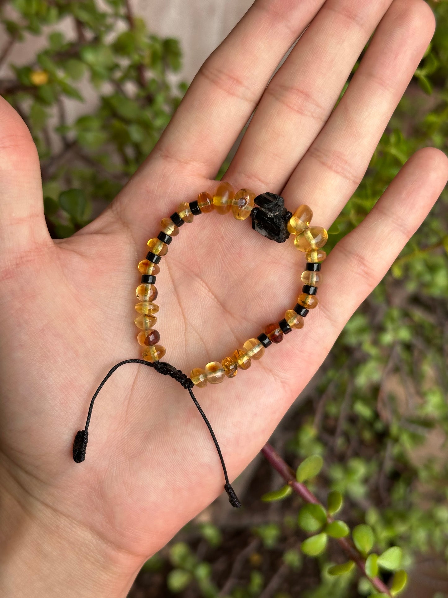 Pulsera Ajustable de Ámbar, Turmalina y Obsidiana