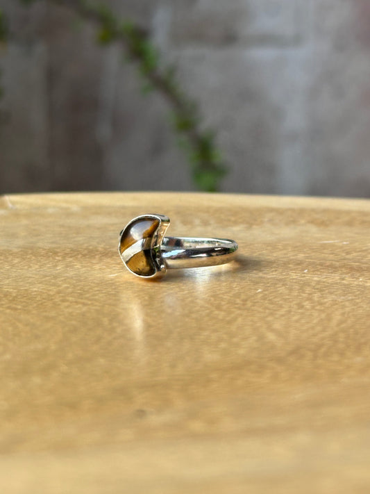 Anillo ajustable de Ojo de Tigre luna mini con pirita