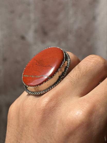 Anillo ajustable de jaspe rojo grande