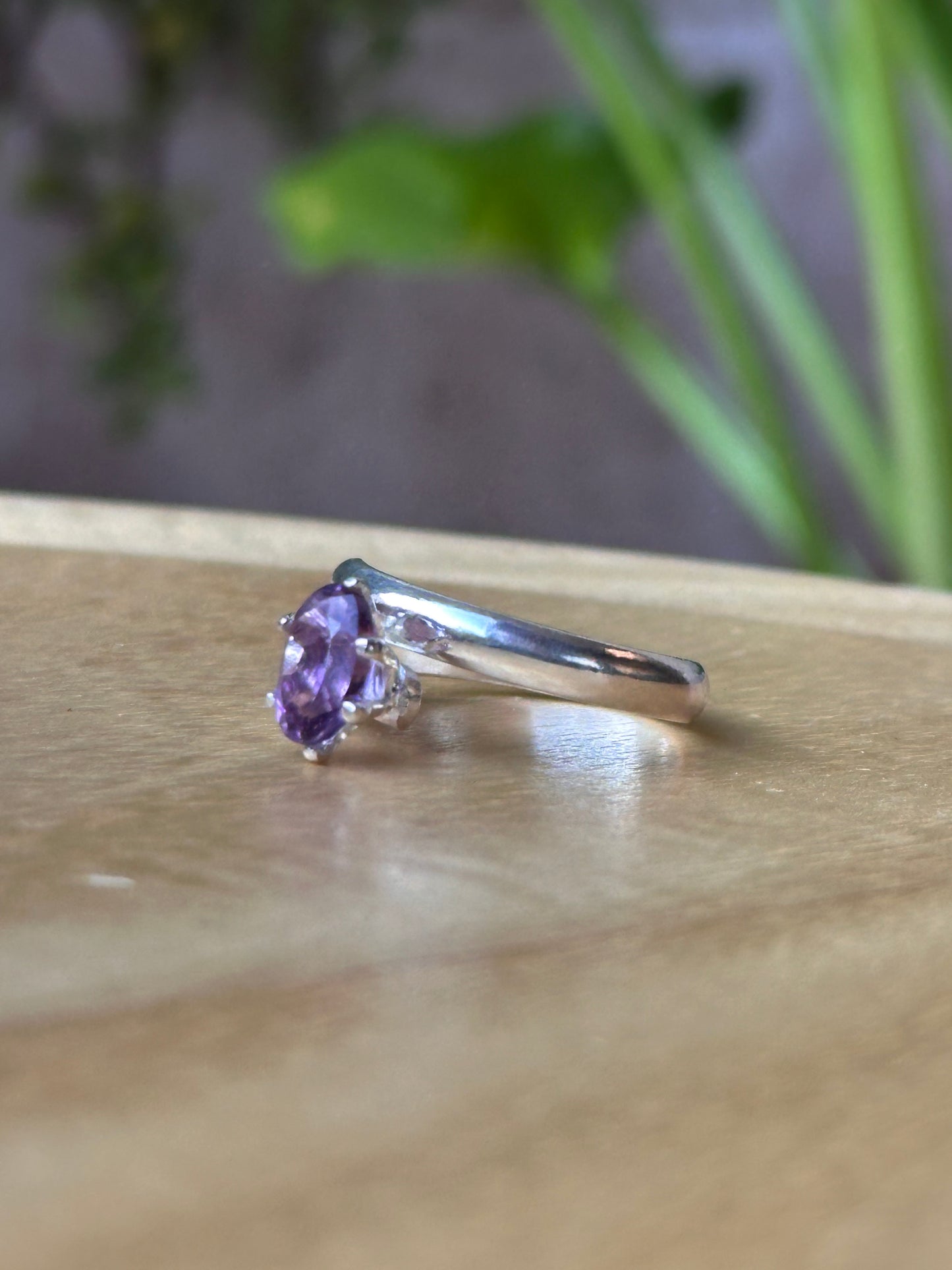 Anillo Ajustable de Amatista Facetada