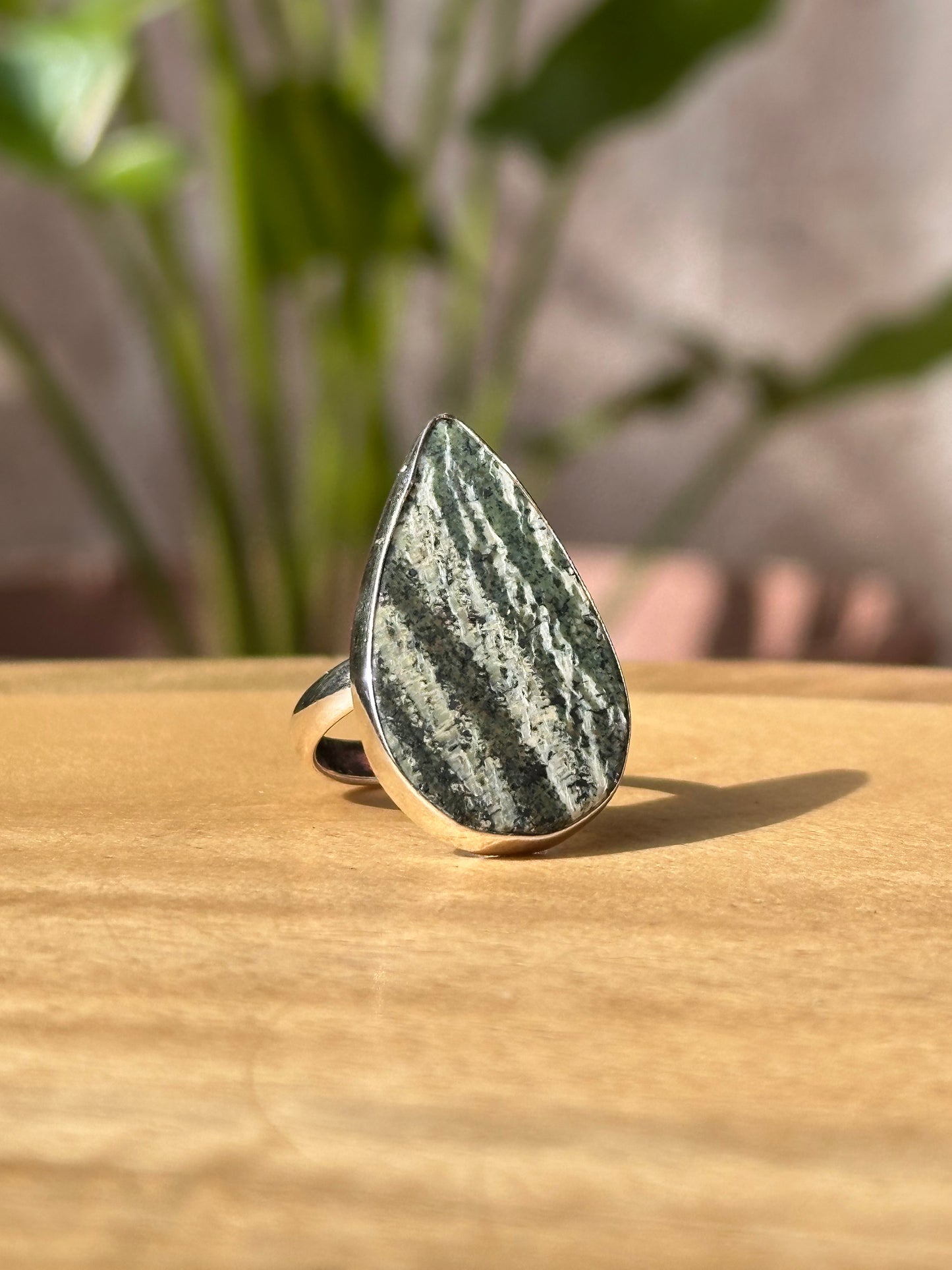 Anillo Ajustable de Ópalo Verde