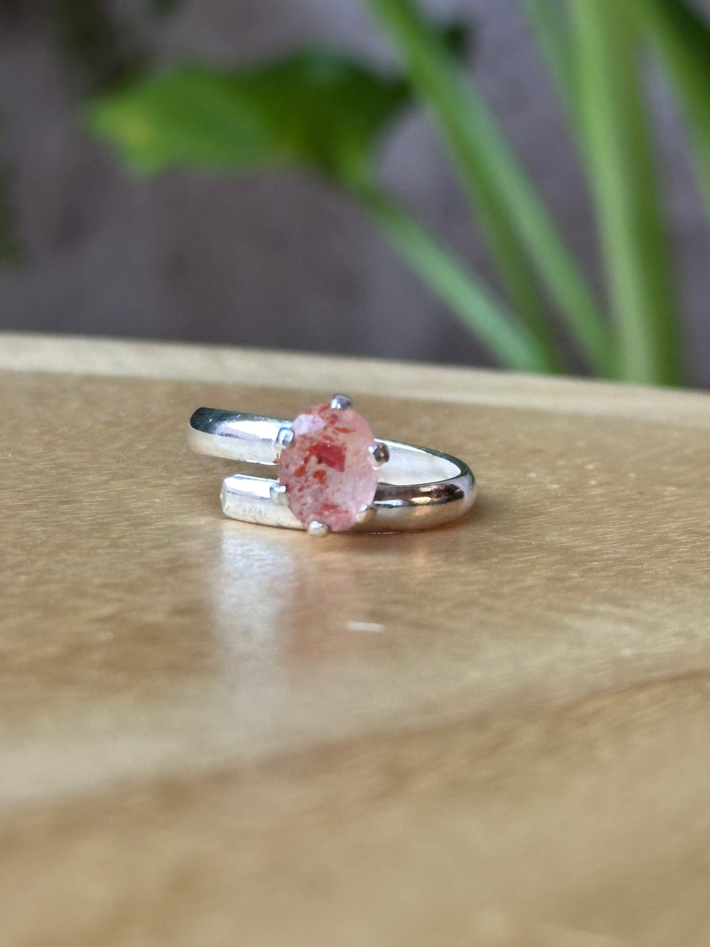 Anillo Ajustable de Piedra Sol