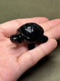 Figura de Obsidiana Tallada en Forma de Tortuga