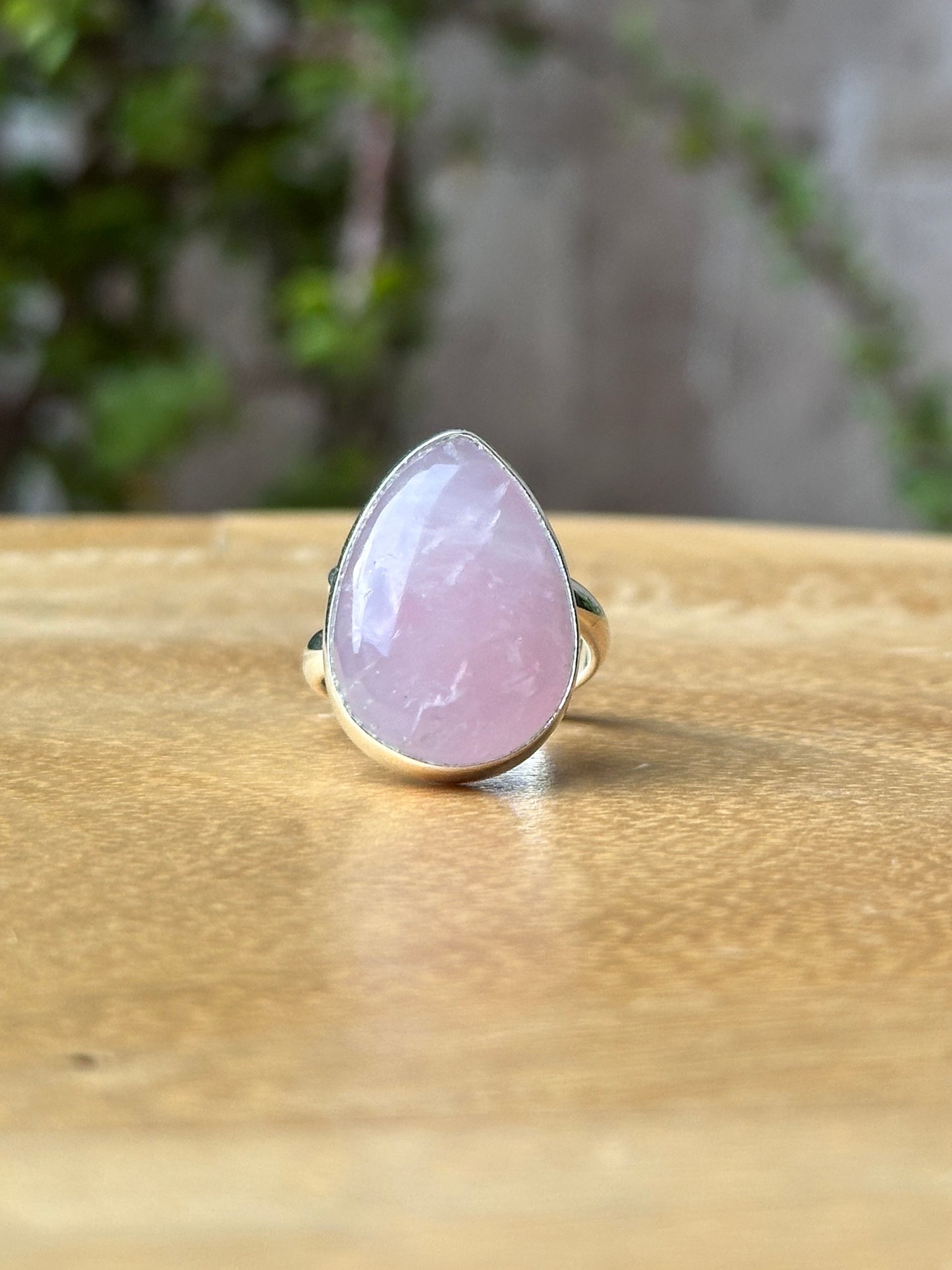Anillo ajustable de Cuarzo rosa grande